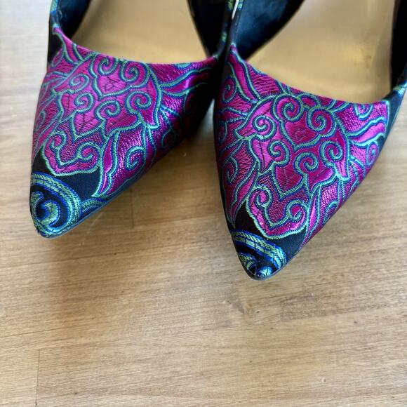 Elegant Black and Multicolor Embroidered Heels - Picture 6 of 10